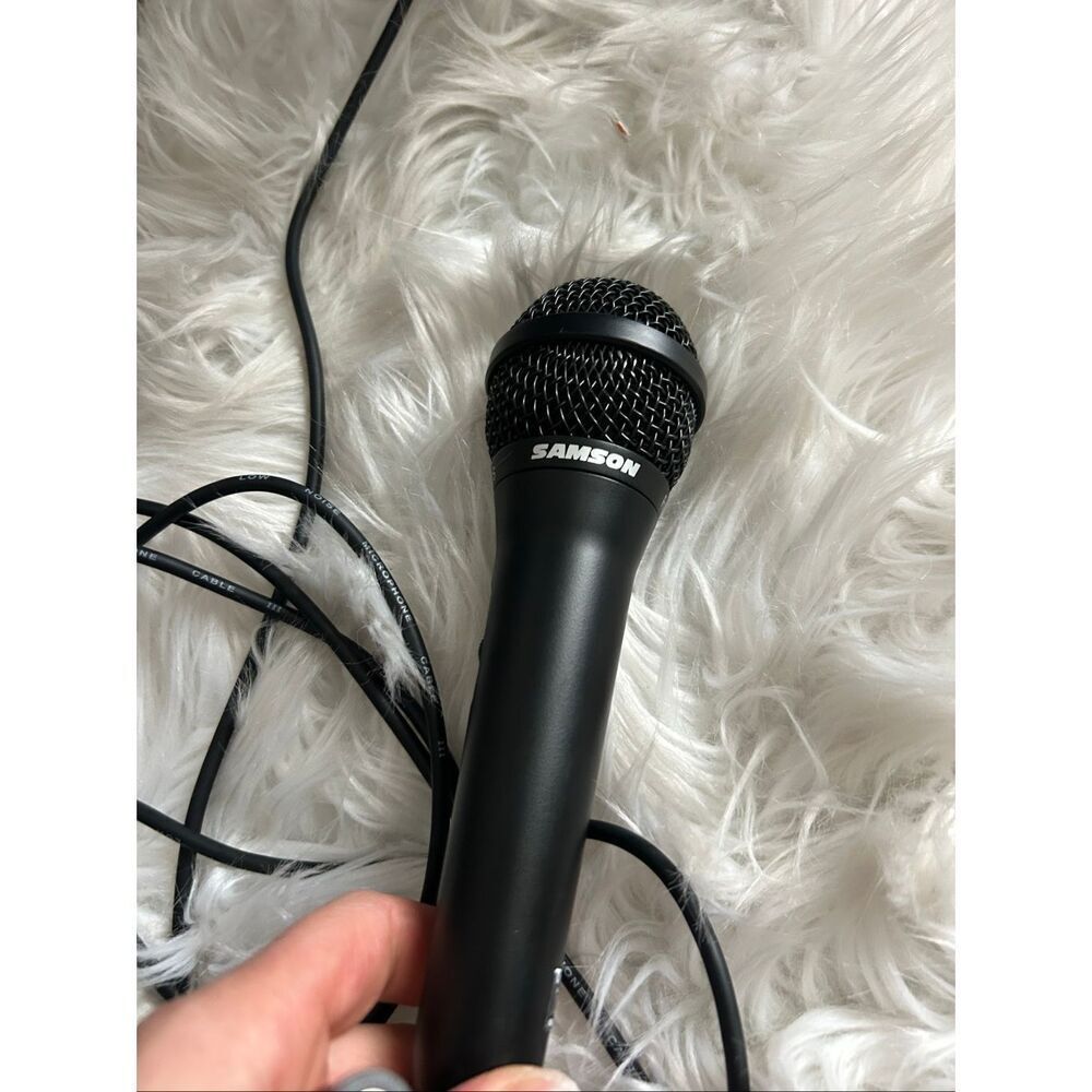 Samson R10S Dynamic Cable Microphone Multimedia Karaoke - Picture 3 of 4